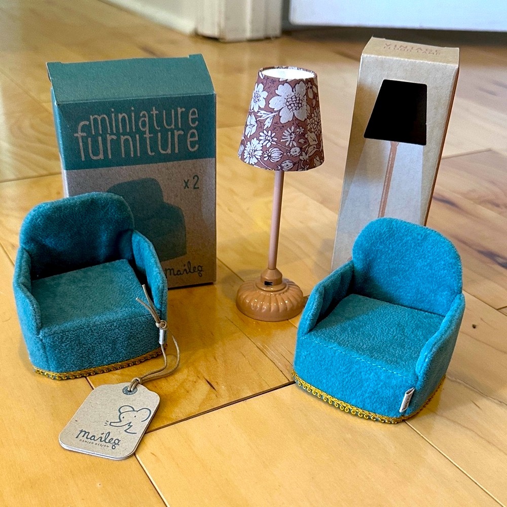 Maileg Mouse Chair in Blue/Teal 2 Pack Set - Brown Lamp Bundle